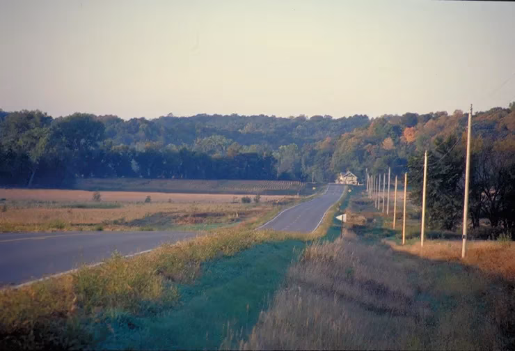 whispers-of-autumn-my-journey-through-the-midwest-s-painted-roads-image-0